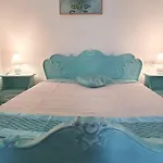 Yacht Front - Back Yard - No 7 إيوس خورا
