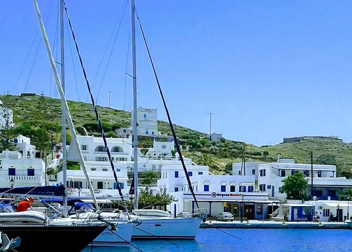 公寓 Yacht Front - Back Yard - No 7 伊奥斯乔拉